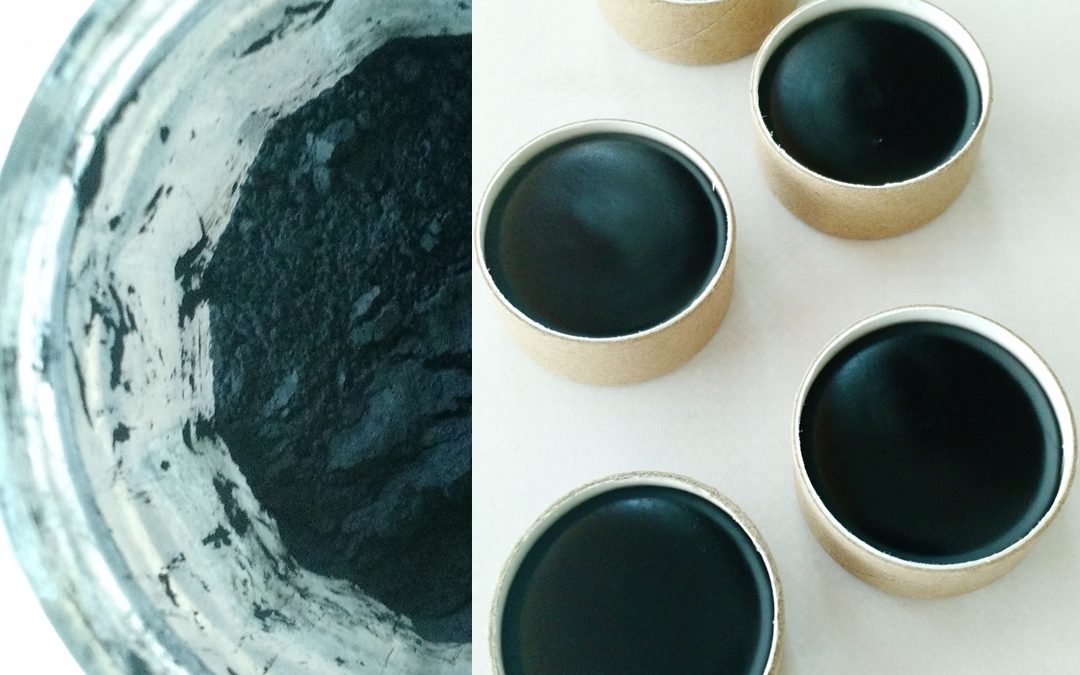 Natural Eyeliner made with Activated Coconut Charcoal